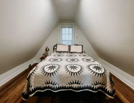 2 Bed, 1 Bath A-Frame Cabin by Cave Run Lake