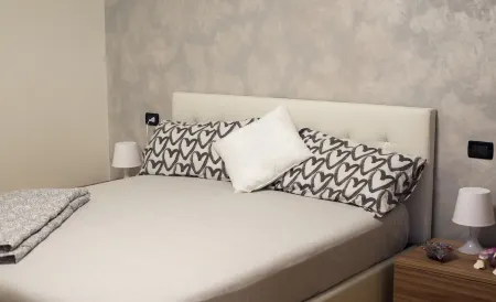 Flor, an oasis of tranquility within walking distance of everything Отели рядом с достопримечательностью «Oratorio della Madonna Nera»