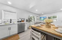 Chic & Fresh 2BSuite in Glendora