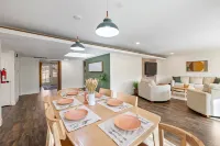 3 BR Home - Close to Highway & Amenities Hotels in Cameron Park