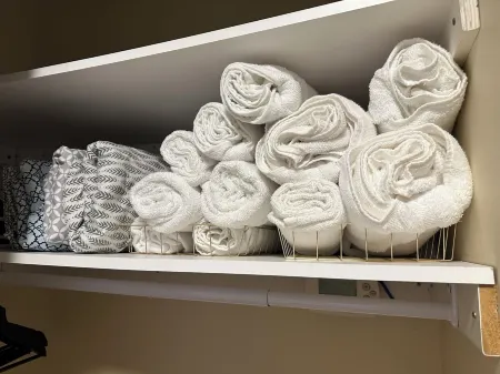 Main Floor City Living with Nature! Near all amenities Отели рядом с достопримечательностью «Markham Convention Centre»