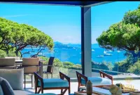 Beautiful, quiet villa with sea view