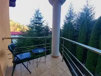 Marble Villa: Luxury Estate - central but intimate