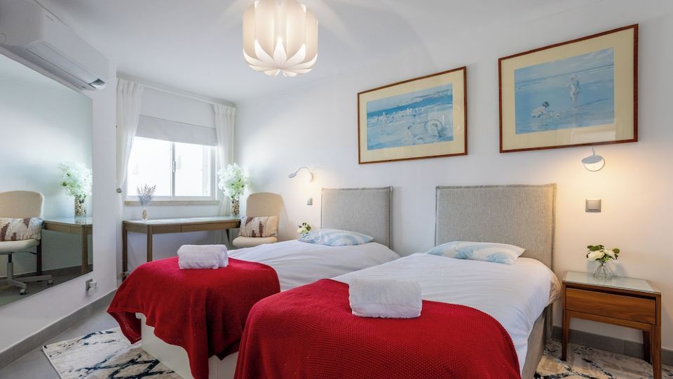 2 bed renovated apartment in vale do lobo Algarve