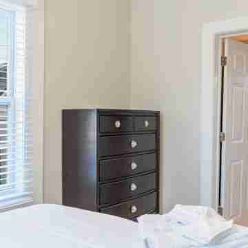 Cute & Compact 1BR - Easy Walk to Town Rooms