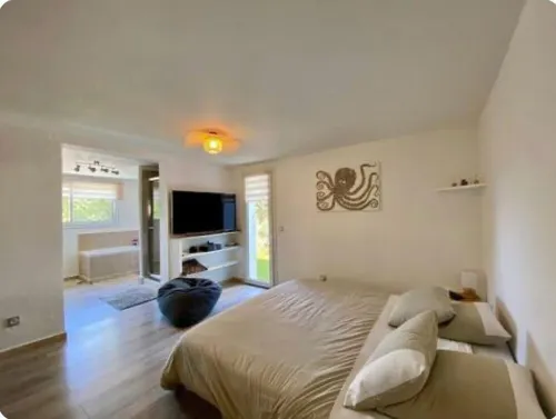 Charming villa with swimming pool in Le Rouret Hotel a Le Rouret