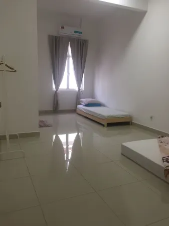 Near Senai International Airport, Park and JB<br>Sun and garden therapy