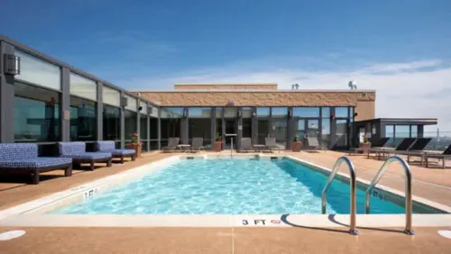 Pentagon Luxe Apartments Arlington - Near DC