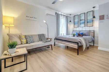 Cozy Private Studio Prime Location Near DTLA, Ktown & Attractions