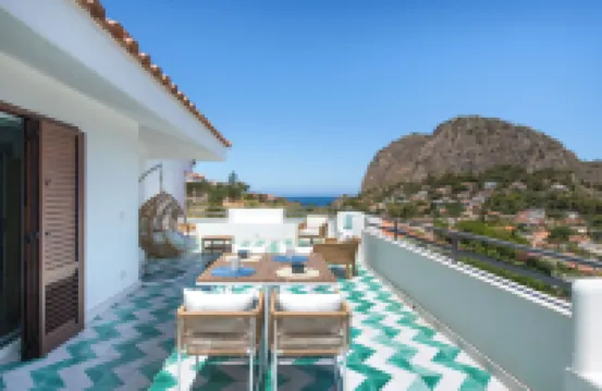 Sea Frame Design Apartments with Pool by Wonderful Italy