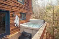 Log Cabin+ 5 Min to Ski Okemo! + Hot Tub!
