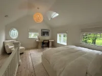 Amagansett Village Beautifully Restored Farm House & Studio with Pool