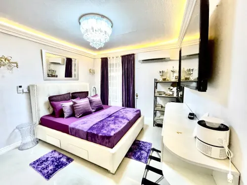 Fully-furnished townhouse, one car garage, near airport, ideal for families.