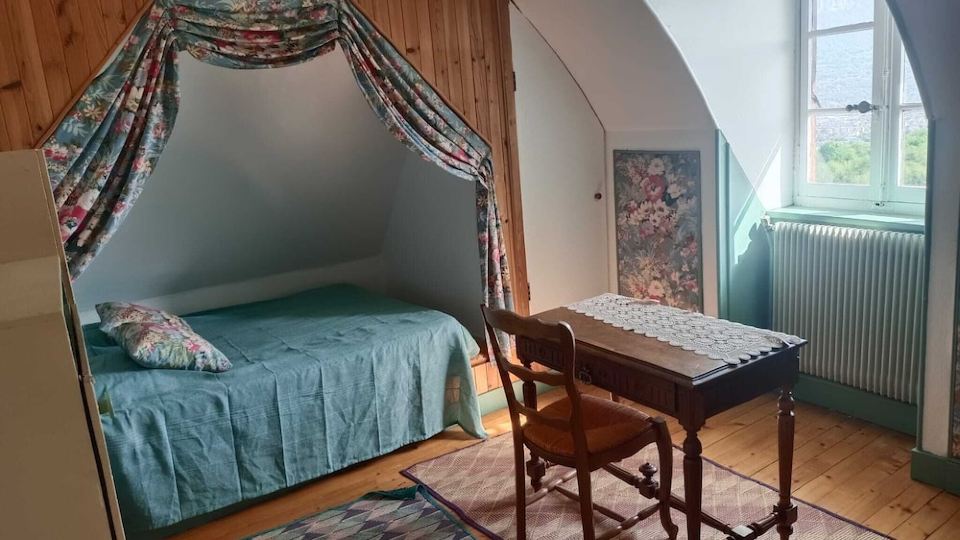 Family Home, 15 People, Exceptional View, Private Garden, Near Lac du Bourget