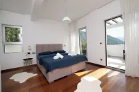 4-bedroom villa in wonderful Strp, Kotor with WiFi, fitness room Hotels in 