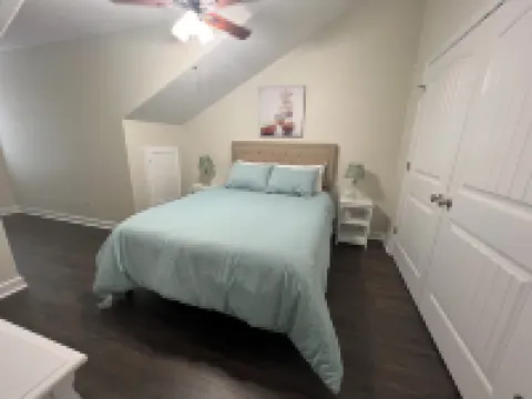 Home Sweet Home 3/2 Townhome Close to Downtown Thomasville