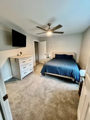 Sunsets at Angola on the Lake Charming 3-bedroom townhome