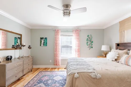 Pet Friendly -  2 Bedroom Cozy Nut Shell