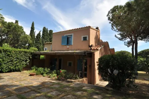 Beautiful Villa 100 meters from the sea