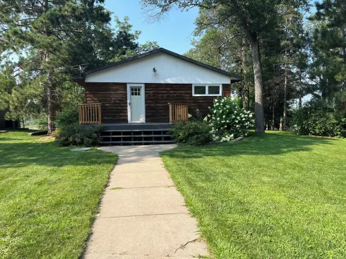 Cozy 4-bedroom cabin in serene Crosslake on the WHITEFISH CHAIN!