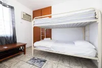 R&V Combate Beach House, 2nd Floor with Pool