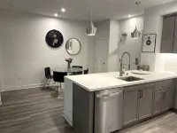 Modern 2 bed / 2 bath near Disneyland Hotels in Cerritos