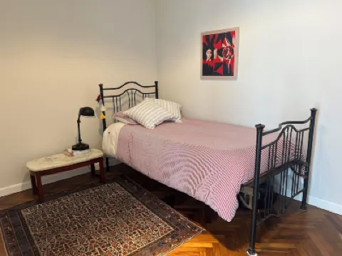 Charming 2-bedroom apartment in marvelous Punta Carretas Montevideo. فنادق في 