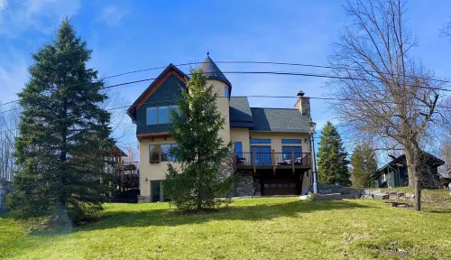 Great Winter Getaway! Amazing Sight Seeing ,Hiking at Taughannock State Park Hotels in Ulysses