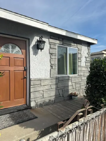 Charming 2-bedroom house in awesome Huntington Beach downtown steps to its beach