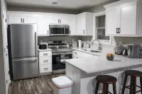 Cozy 2-bedroom house in Savannah. We welcome you! Hotels in Savannah