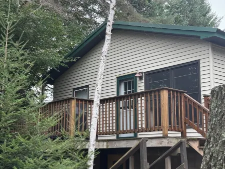 Cozy Cottage on Grand Portage Lake, Right on ATV and Snowmobile Trail!