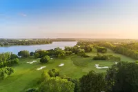 On the Hydrangea Trail Hotels in Ploermel