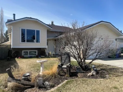 Bright, spacious 4 bedroom home.