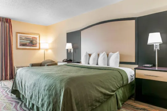 Quality Inn Conference Center Logansport