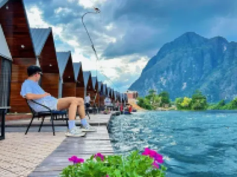 Heun Phea Meuang Feuang Riverside2 Hoteles en Feuang