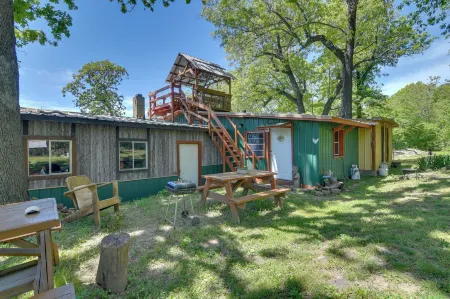 Serene Green Forest Hideaway w/ Spacious Yard