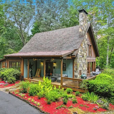 Rest & Relaxation in Remote Cabin on 10 Acres