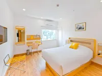 Bloomrooms @ City Centre Hotels near Palace Grounds