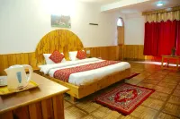 Hotel Rishi Palace Hotels in Tibetan Colony