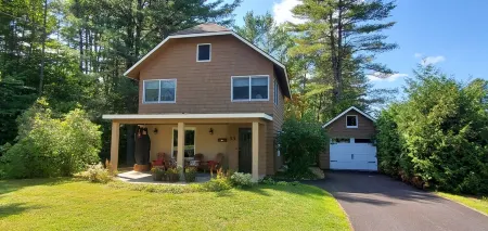 Charming 3Br 2ba Home, One Block from Downtown