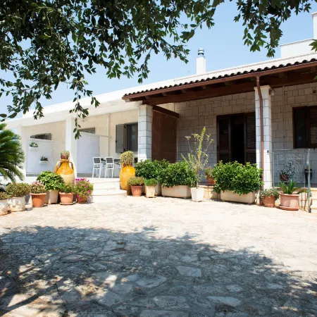 Residence in Apulia with Relaxation Area