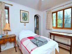Holiday Home in Mid Wales with Countryside Views