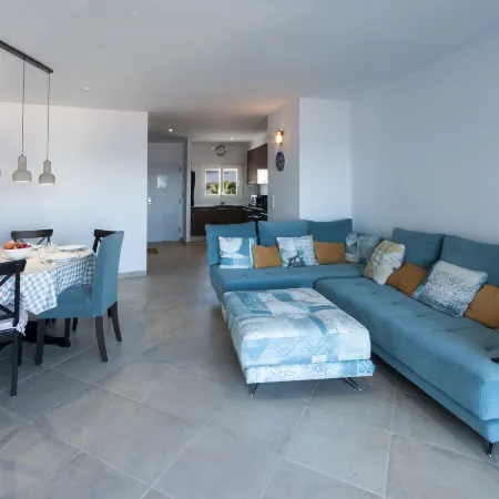 Sea Pearl - Apartment In Daimus. Free Wifi