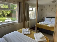 Spacious Detached Bungalow with Ample Parking