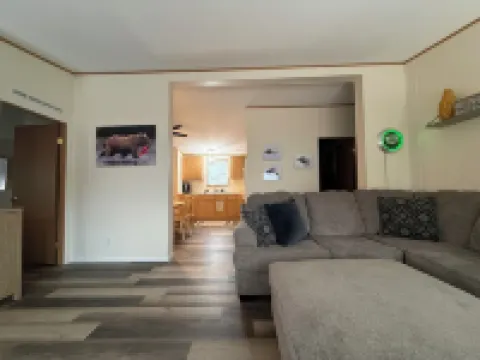 The Perfect StayHome Located Right Next to the Big Horn River and Yellowtail DAM 大角縣酒店