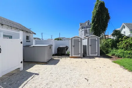 Comfortable 2BR - 1.5 Blocks to Beach, Boardwalk, Convention Center! Отели рядом с достопримечательностью «Wildwood Boardwalk»