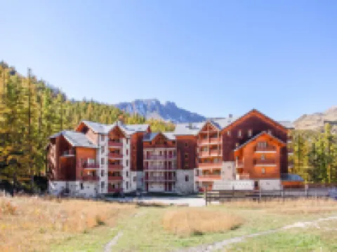 Apartment in Hautes-Alpes with Mountain View