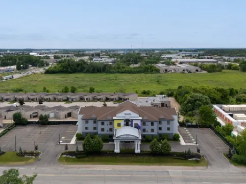 Spark by Hilton Guelph