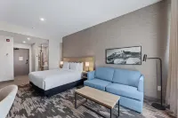 Sandman Signature Dallas Las Colinas Hotel & Suites