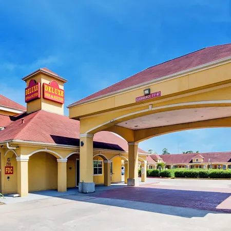 Deluxe Inn & Suites